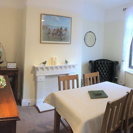 פילי Browns Holiday Cottage מראה חיצוני תמונה
