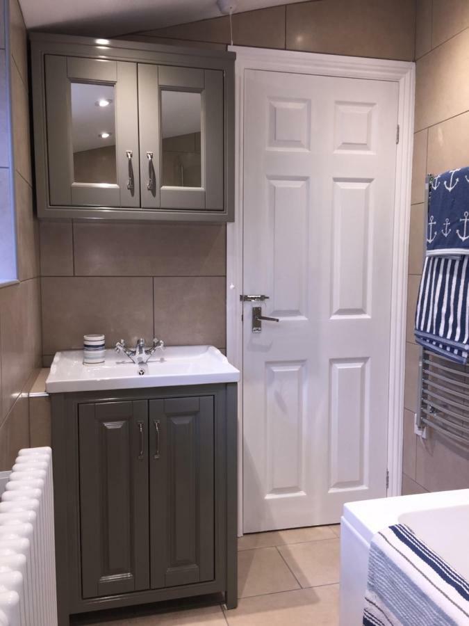 פילי Browns Holiday Cottage מראה חיצוני תמונה