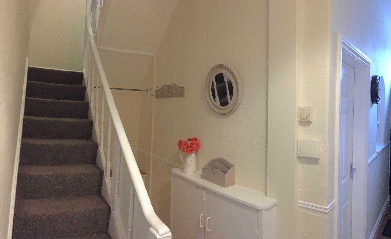 פילי Browns Holiday Cottage מראה חיצוני תמונה